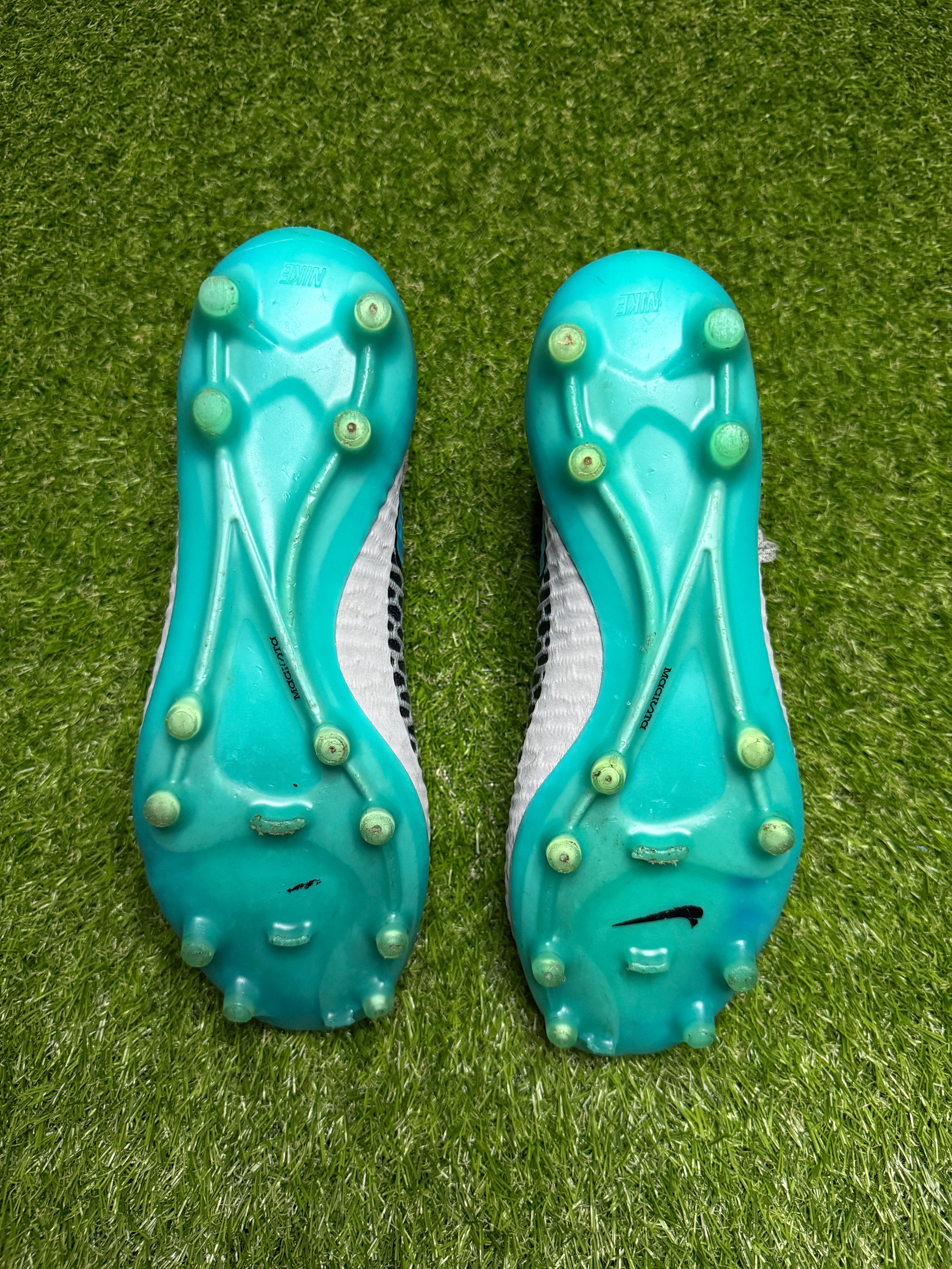 Nike Magista Obra 1 Elite FG 'Silver Storm'