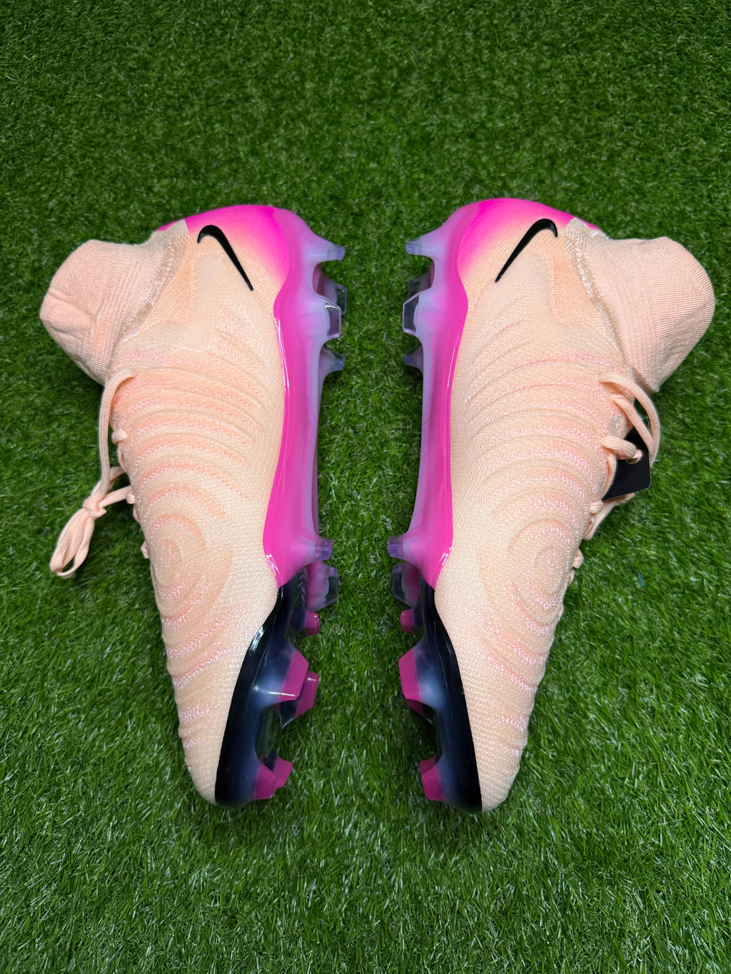 Nike Phantom Luna 2 Elite FG 'Prism'