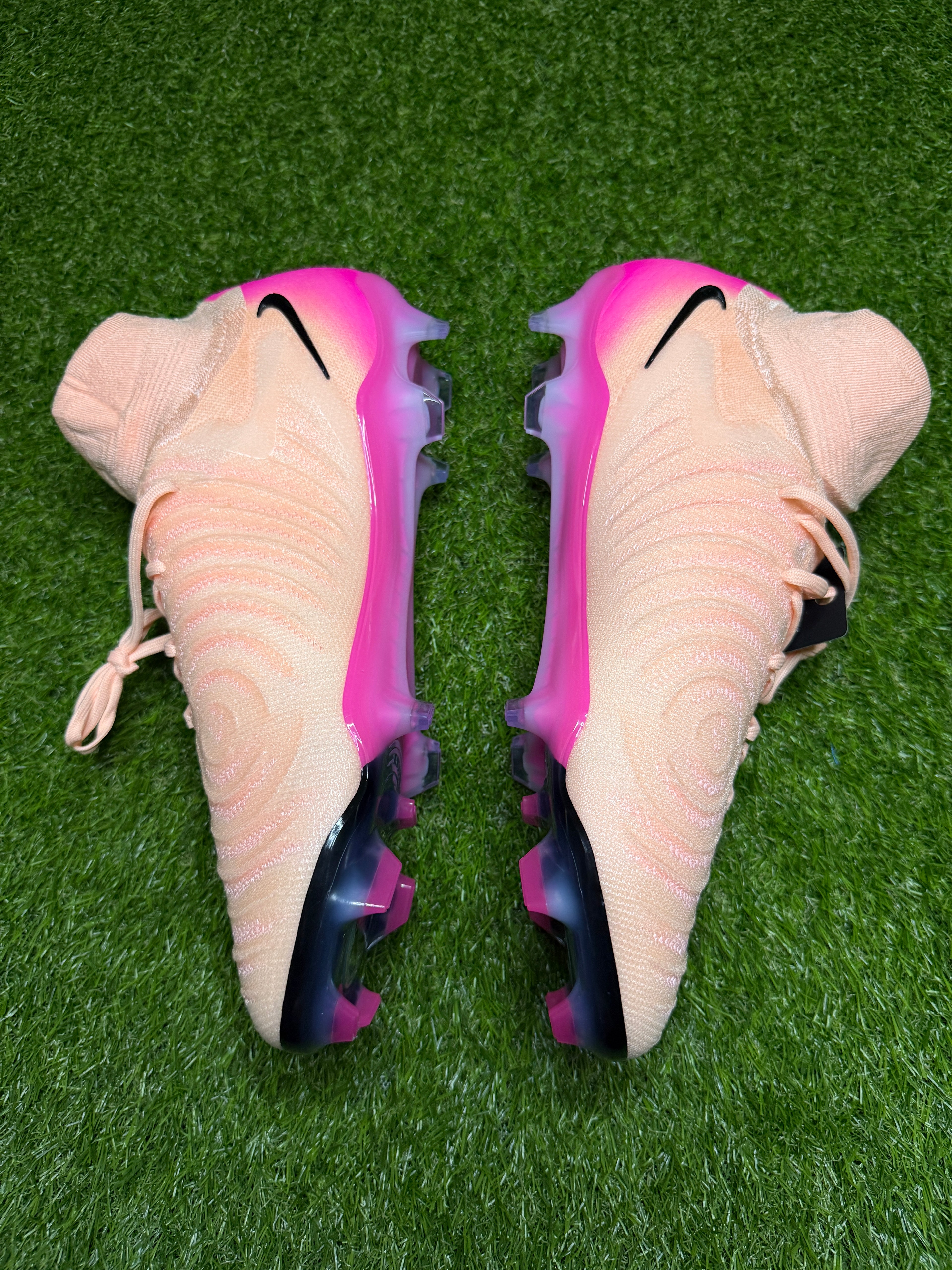 Nike Phantom Luna 2 Elite FG 'Prism'