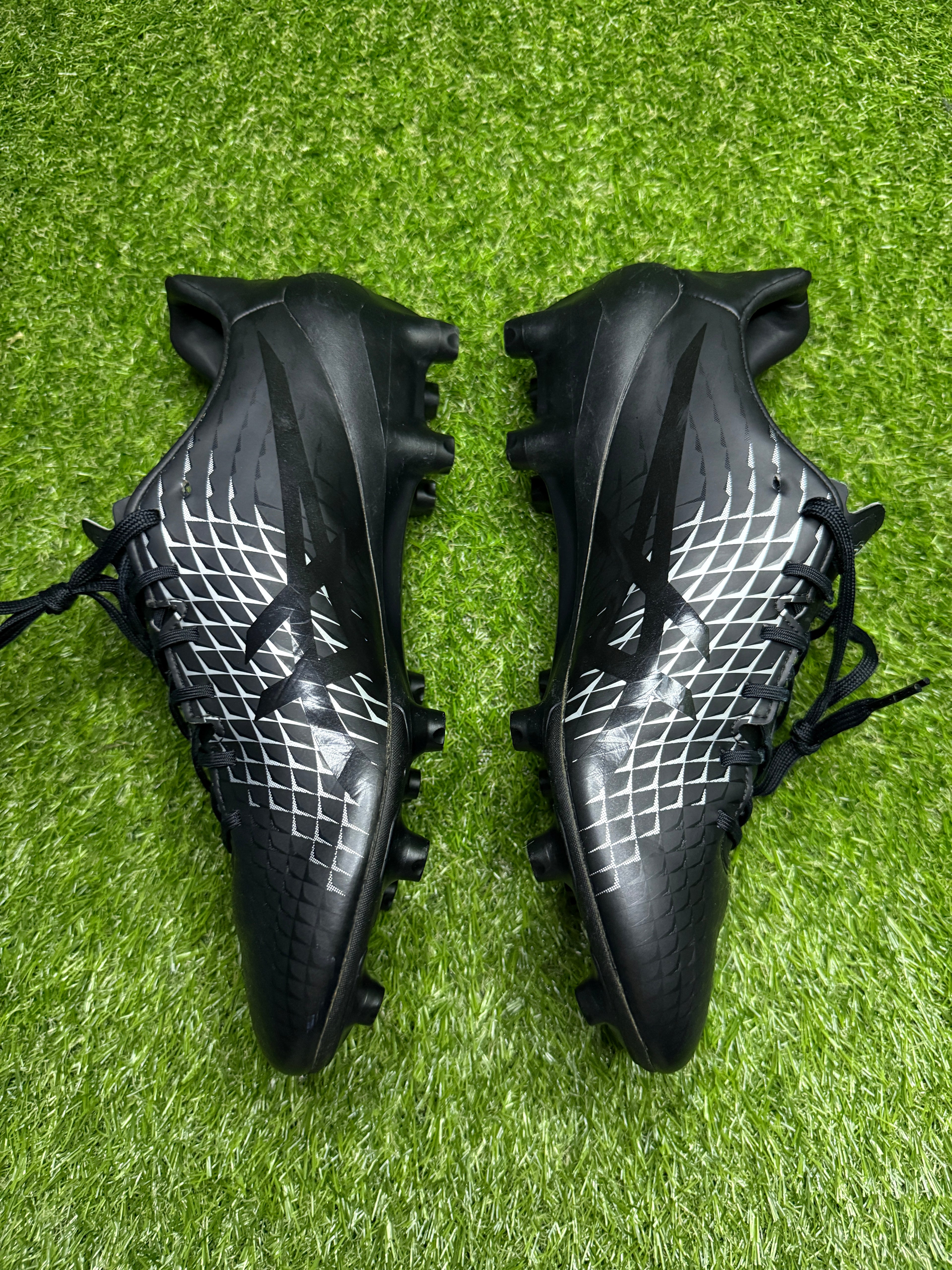Asics Menace 4 FG 'Black/White'