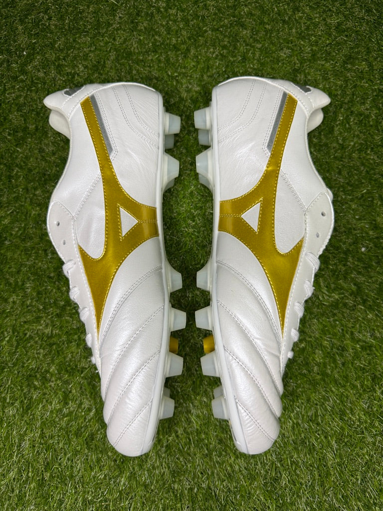 Mizuno Morelia 2 Elite FG 'Bright Gold'