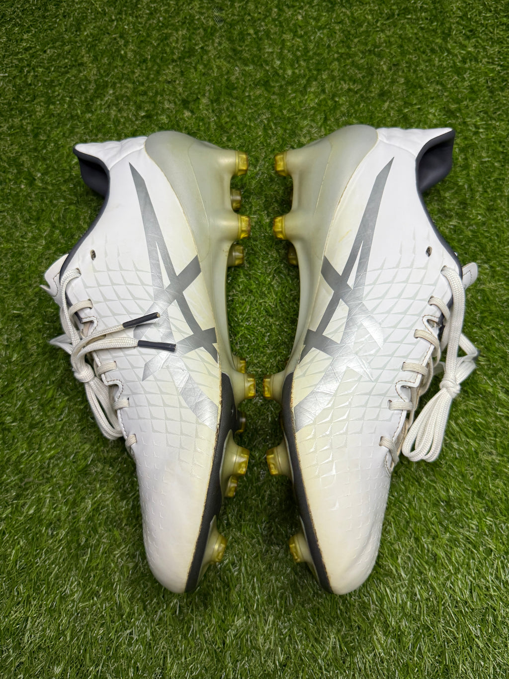 Asics Menace 4 FG 'White/Silver'