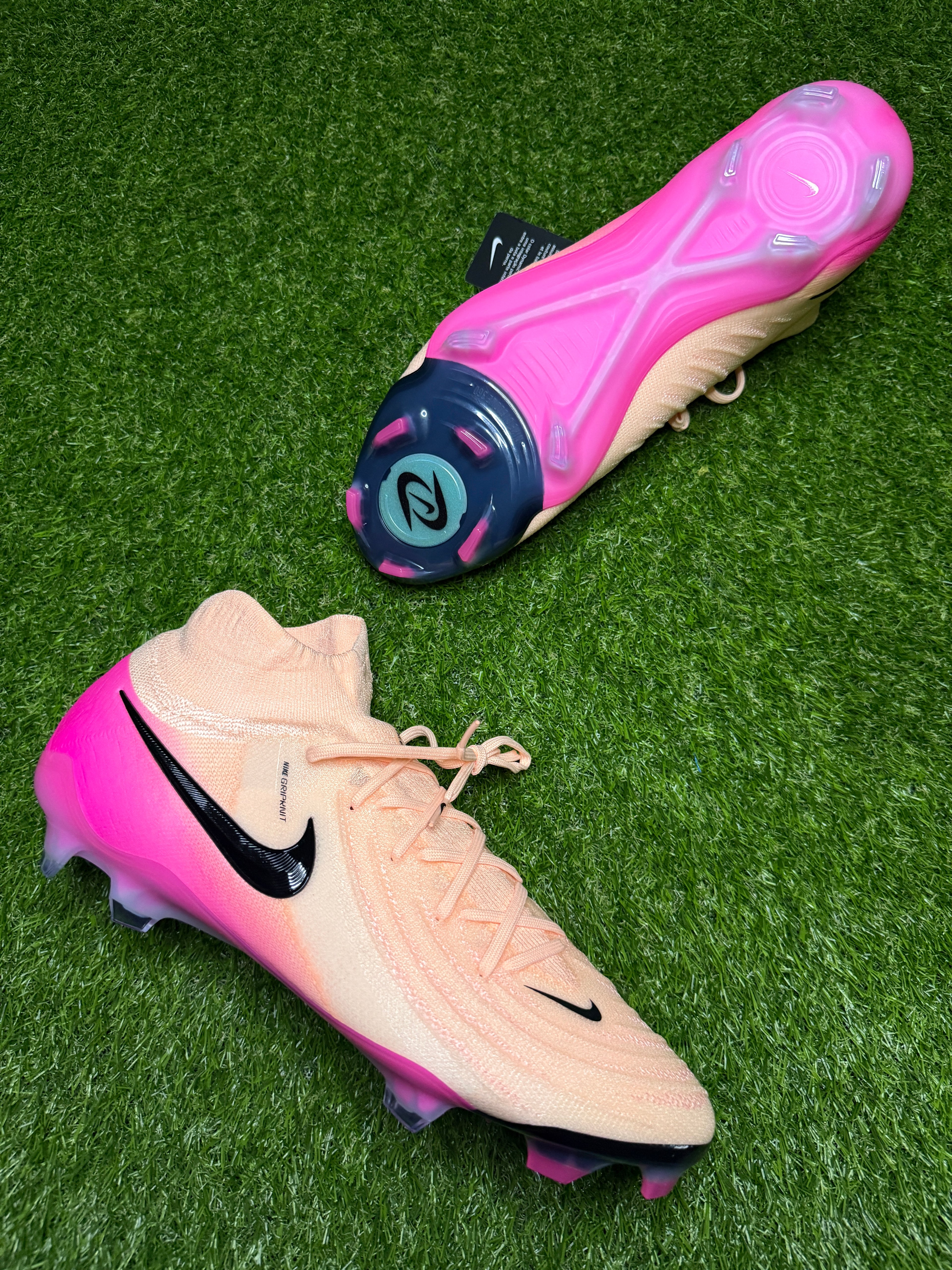 Nike Phantom Luna 2 Elite FG 'Prism'