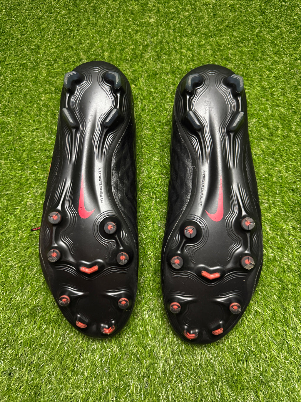 Nike Tiempo Legend 8 Elitre FG 'Black x Chile'