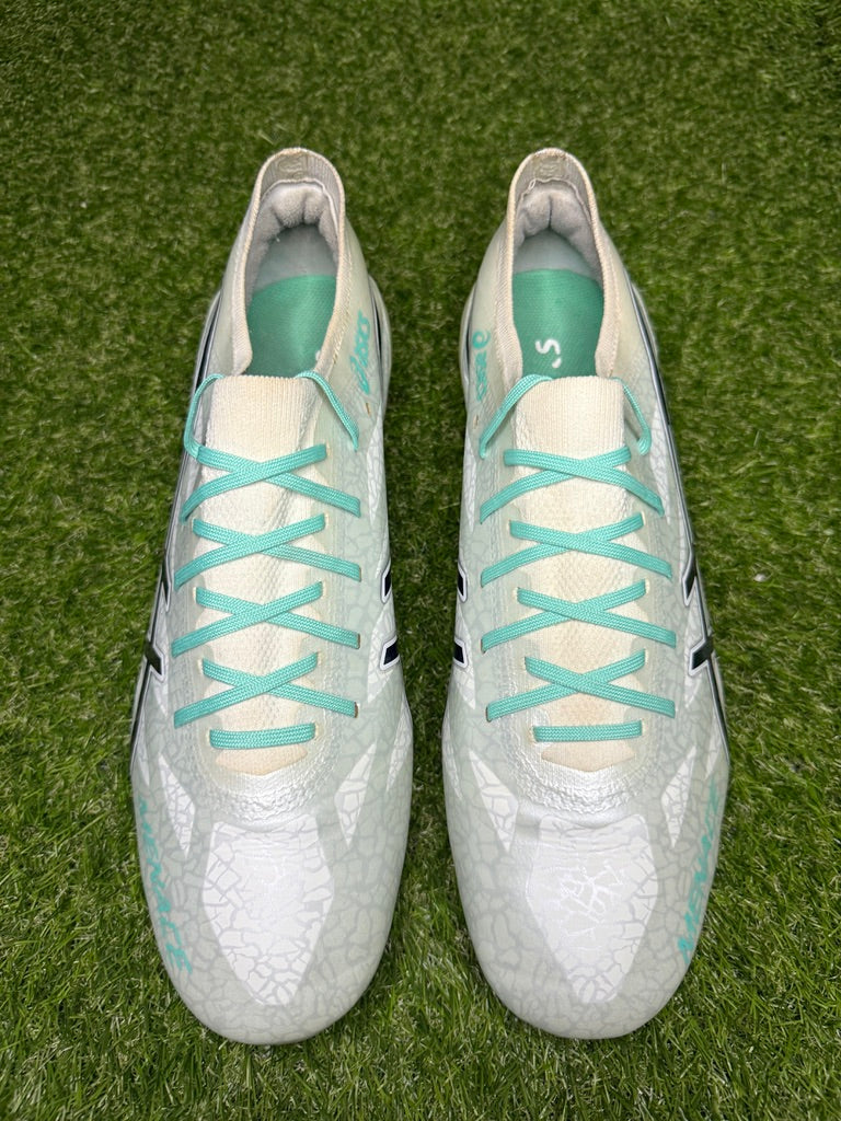 Asics Menace 5 FG 'Rebel'