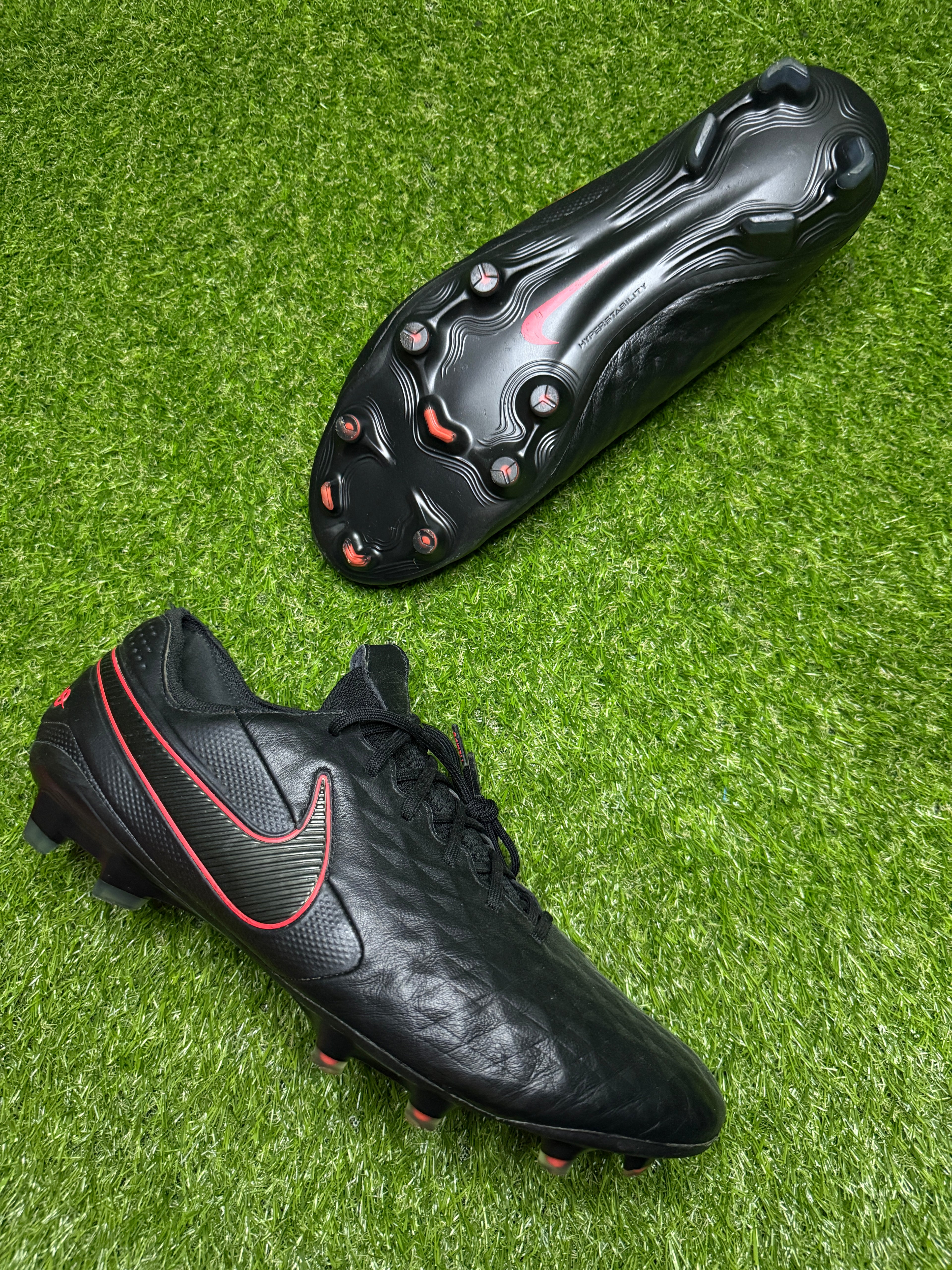 Nike Tiempo Legend 8 Elitre FG 'Black x Chile'